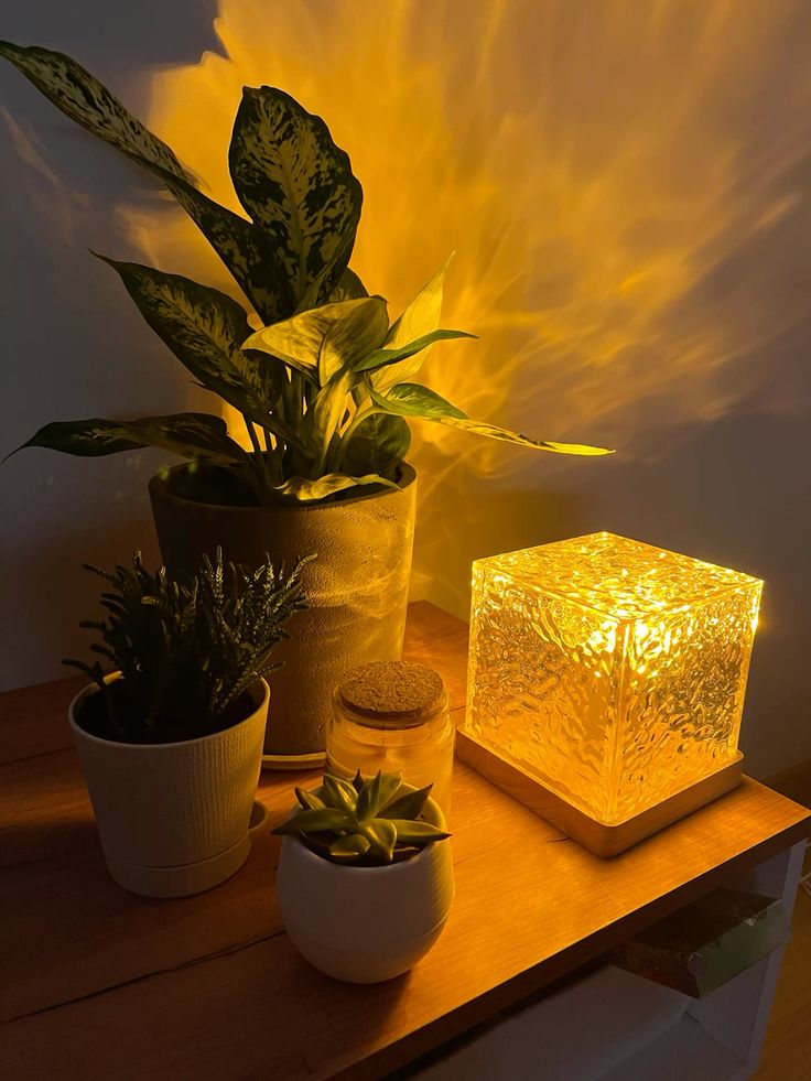 مصباح تخفيف التوتر بتأثير تموجات الماء